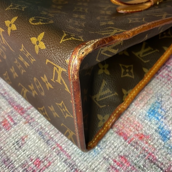 Authentic LV Louis Vuitton bag - Picture 2 of 16